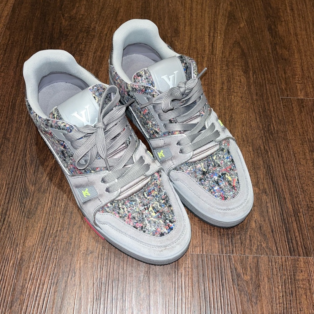 Louis Vuitton | Monogram Suede Blended Fabrics Leather Logo Sneakers - Picture 2 of 5
